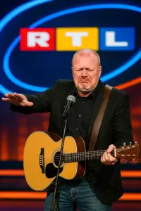 Studio-Setting einer Late-Night-Show – Symbolbild für das Comeback von „Die Stefan Raab Show“