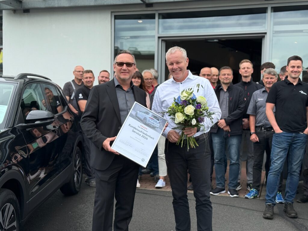 Team von Auto Elitzsch Zittau bei der Auszeichnung TOP 100 Partner Kundenzufriedenheit im Service 2026