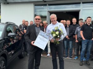 Team von Auto Elitzsch Zittau bei der Auszeichnung TOP 100 Partner Kundenzufriedenheit im Service 2026