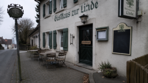 Geschlossener Landgasthof als Symbolbild für das Kneipensterben und die Krise der Landgastronomie in der Oberlausitz